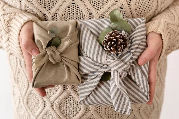 cadeaux de noel emballés avec du tissu