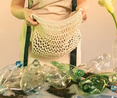 Illustration journée mondiale du recyclage déchets plastiques
