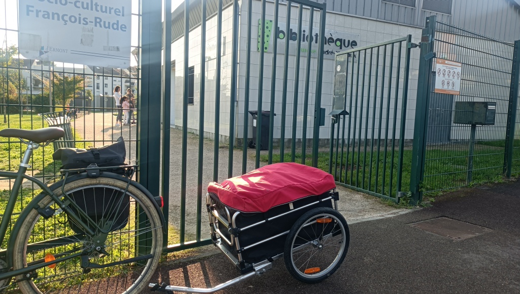 vélo remorque, logistique éco-responsable pour les ateliers DIY dans le val d'oise