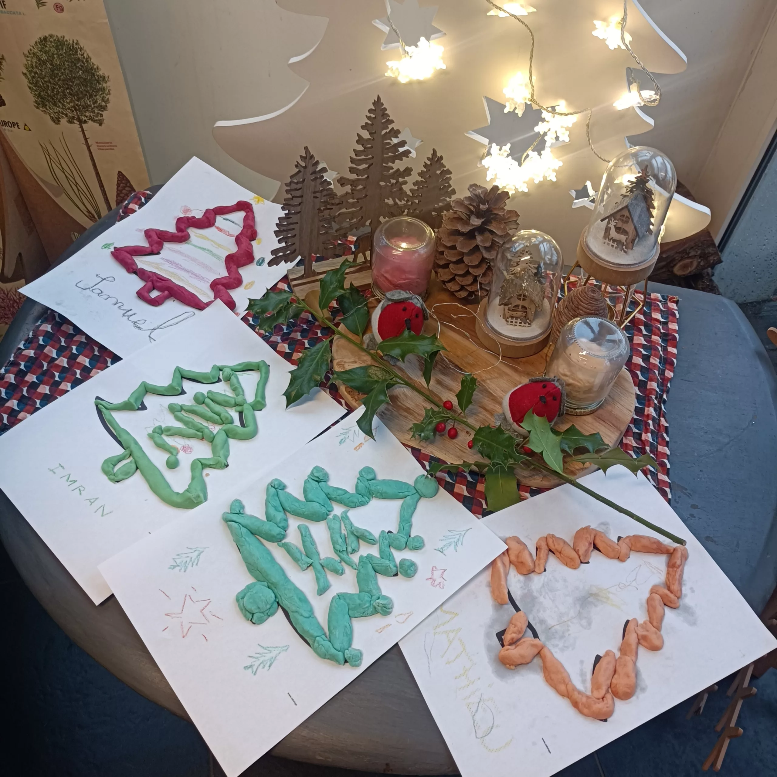 Atelier pour arbre de Noël entreprise - pâte à modeler