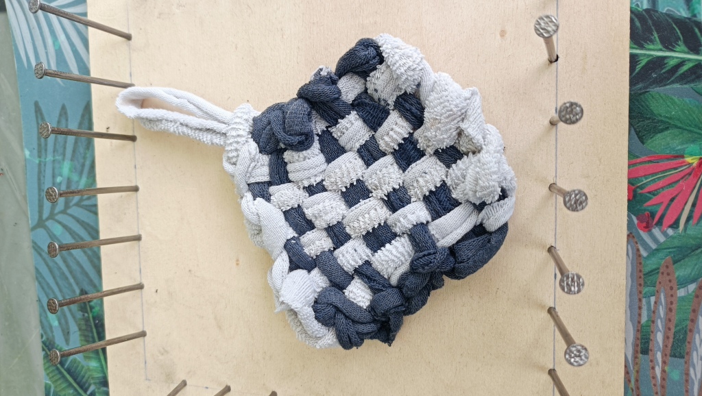 atelier éco - création d'une éponge tawashi - upcycling