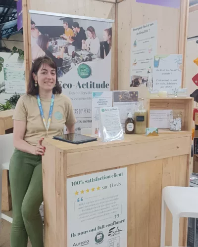 Stand Eco-Actitude sur salon